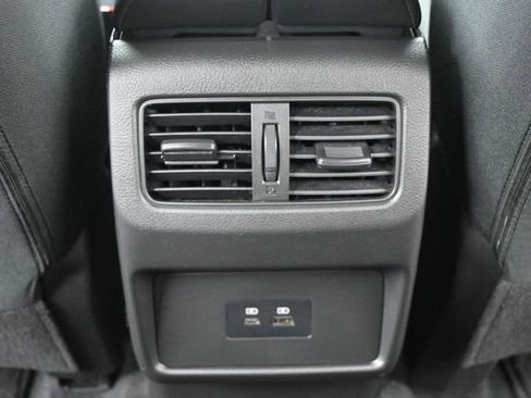 Used 2023 Nissan Rogue SV FWD image 29