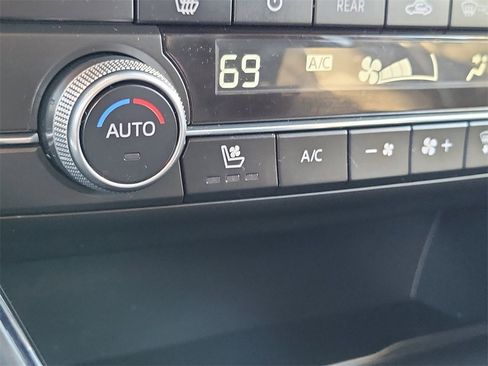 Certified 2022 MAZDA CX-9 Touring Plus image 10