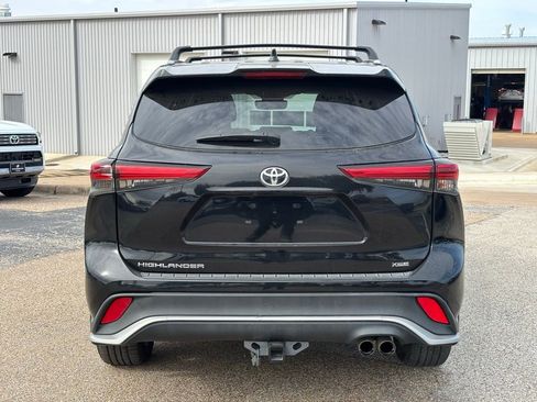 Used 2022 Toyota Highlander XSE image 5