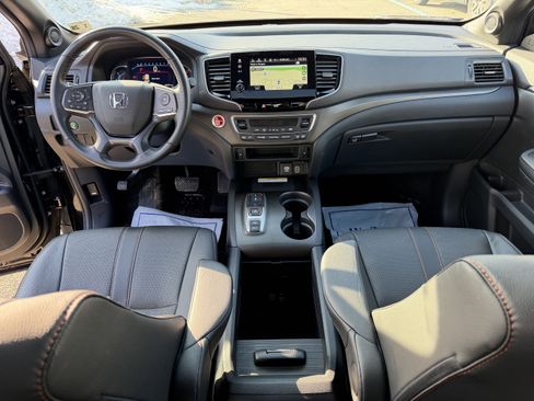 Used 2022 Honda Pilot TrailSport image 16