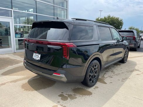 New 2027 Kia Carnival SX Prestige FWD image 5