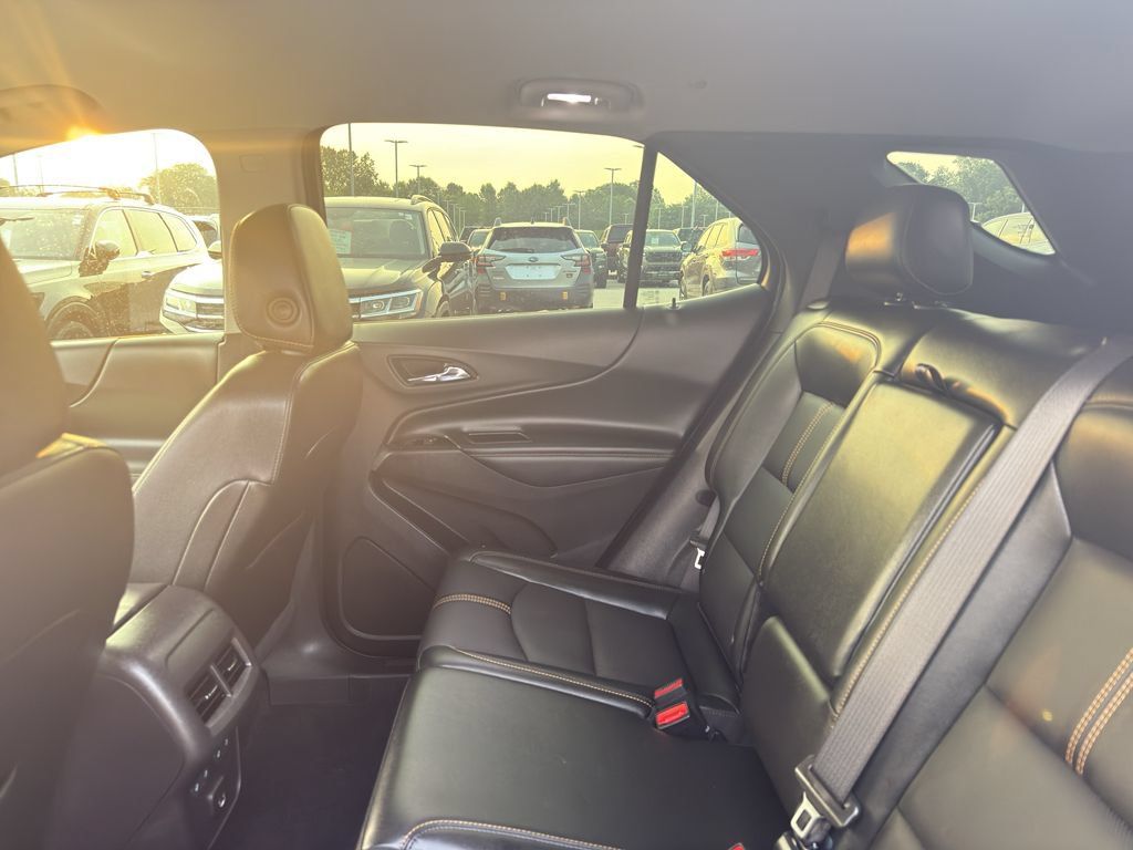 Certified 2024 Chevrolet Equinox Premier AWD/4WD image 32