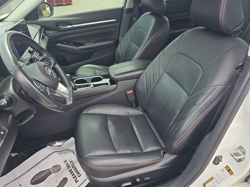 Used 2023 Nissan Altima 2.5 SR w/ SR Premium Package FWD image 20