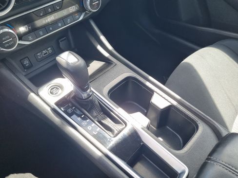 Used 2024 Nissan Sentra SV w/ All-Weather Package FWD image 33
