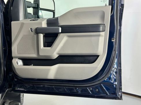 Used 2022 Ford F350 XLT w/ XLT Value Package AWD/4WD image 9
