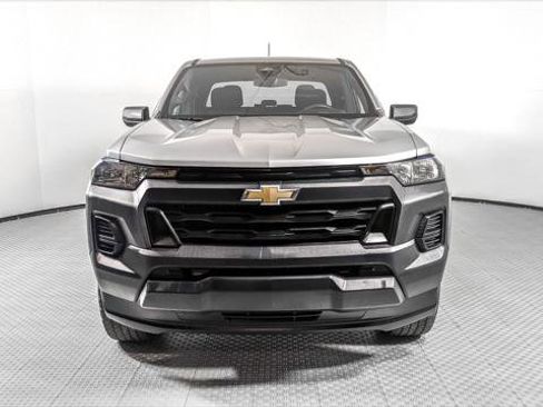 Used 2023 Chevrolet Colorado W/T image 12