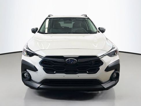 Used 2024 Subaru Crosstrek 2.0i Premium AWD/4WD image 2