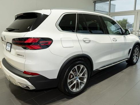 Used 2024 BMW X5 xDrive50e AWD/4WD image 15