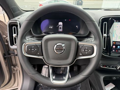 Used 2023 Volvo XC40 Recharge Plus w/ Protection Package Premier AWD/4WD image 12