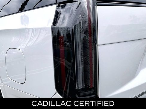 Certified 2025 Cadillac Escalade ESV Sport Platinum AWD/4WD image 26