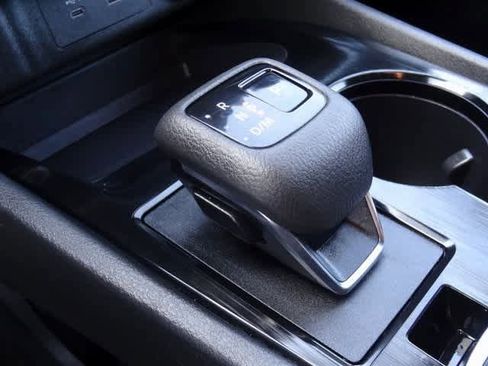 Used 2023 Nissan Rogue SV image 30