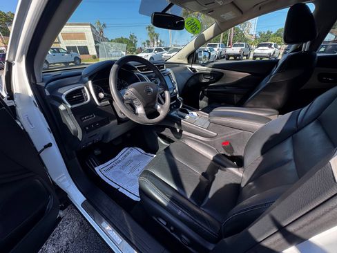 Used 2016 Nissan Murano Platinum w/ Platinum Technology Package FWD image 8