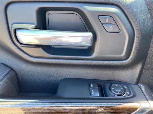 Certified 2025 GMC Sierra 2500 SLE w/ SLE Convenience Package AWD/4WD image 18