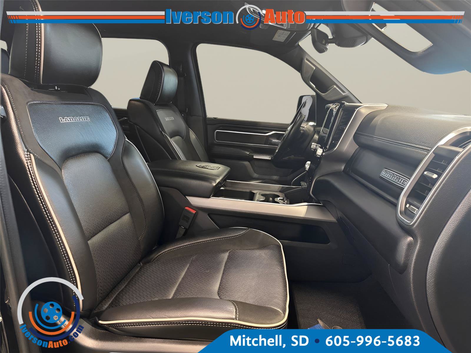 Used 2023 RAM 1500 Laramie AWD/4WD image 32