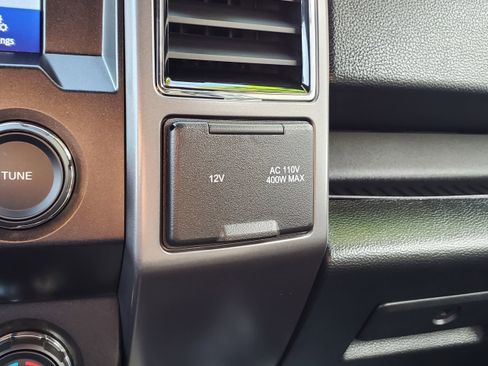 Used 2020 Ford F150 XLT w/ Equipment Group 302A Luxury image 23