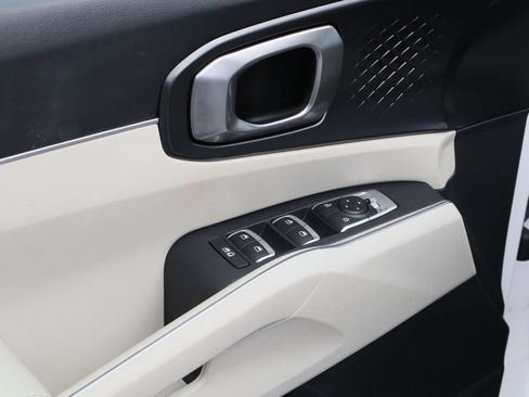 Used 2023 Kia Sorento S w/ Panoramic Sunroof Package FWD image 19