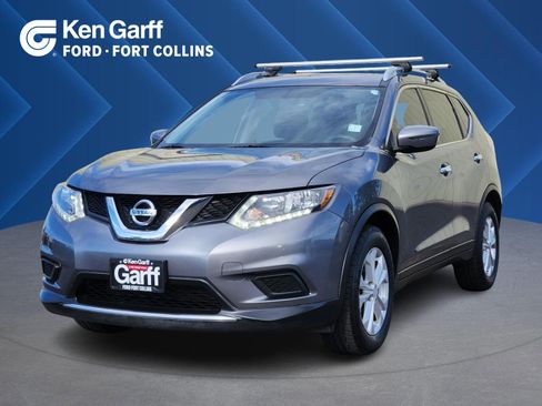 Used 2016 Nissan Rogue SV image 1