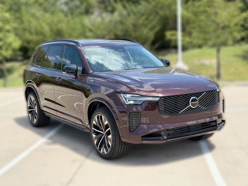 New 2026 Volvo XC90 T8 Ultra w/ Protection Package Premier AWD/4WD image 4