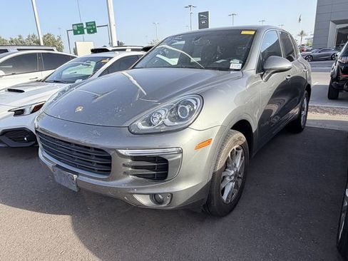 Used 2018 Porsche Cayenne AWD/4WD image 1
