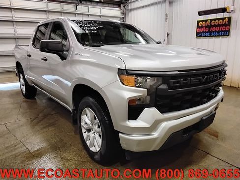 Used 2022 Chevrolet Silverado 1500 Custom AWD/4WD image 4