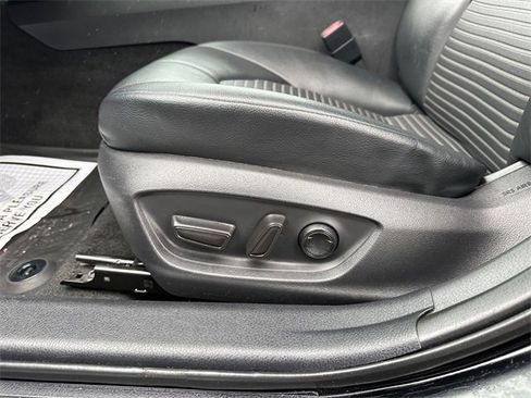 Used 2020 Toyota Camry SE image 20