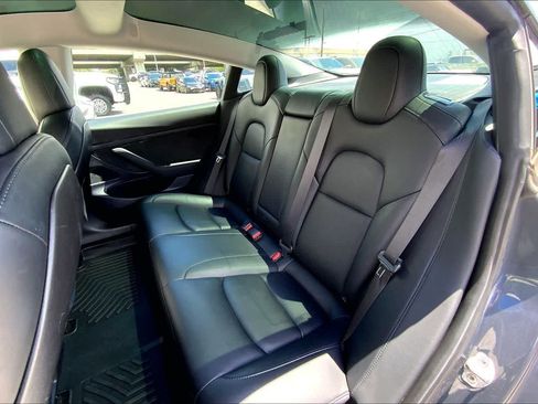 Used 2020 Tesla Model 3 Standard Range Plus RWD image 29