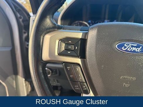 Certified 2022 Ford F250 Lariat w/ Black Appearance Package image 16