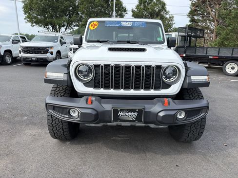 Used 2026 Jeep Gladiator Mojave AWD/4WD image 3