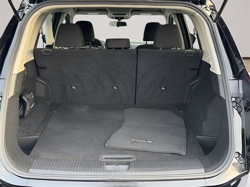 Used 2024 Nissan Rogue S image 34