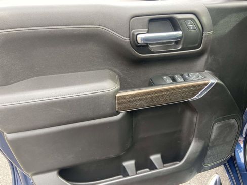 Certified 2022 Chevrolet Silverado 1500 RST image 6