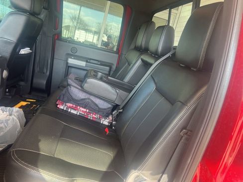 Used 2014 Ford F250 Lariat w/ Lariat Interior Package image 23