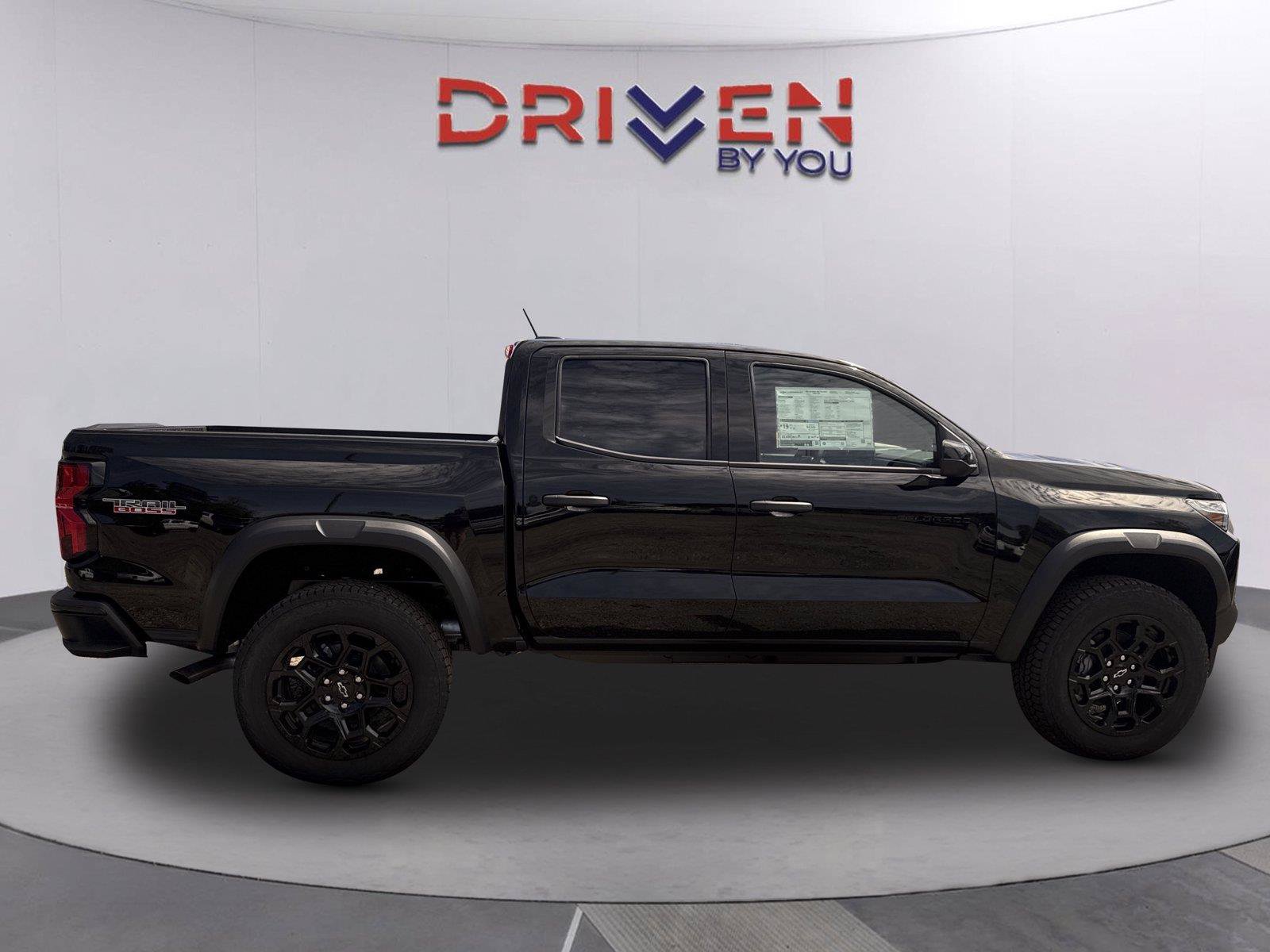 New 2026 Chevrolet Colorado Trail Boss AWD/4WD image 3