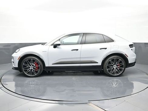 New 2025 Porsche Macan Turbo Electric image 2
