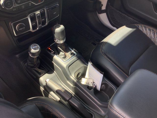 Used 2023 Jeep Wrangler Unlimited Sahara AWD/4WD image 18