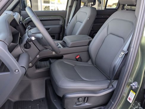 New 2026 Land Rover Defender 110 X-Dynamic SE AWD/4WD image 25