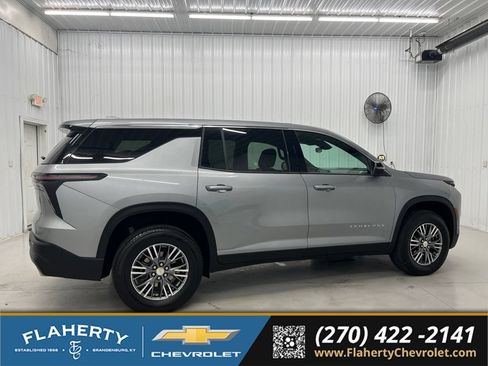 Used 2024 Chevrolet Traverse LS w/ LPO, Floor Liner Package FWD image 2