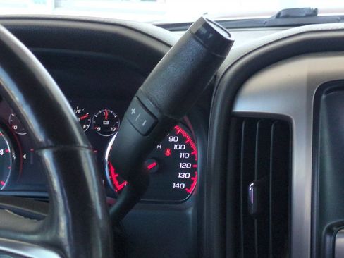 Used 2015 GMC Sierra 2500 Denali w/ Duramax Plus Package AWD/4WD image 32