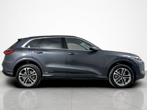Used 2025 Audi Q5 Premium w/ Convenience Package AWD/4WD image 6