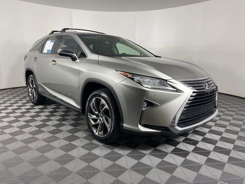 Used 2019 Lexus RX 450hL Luxury image 2
