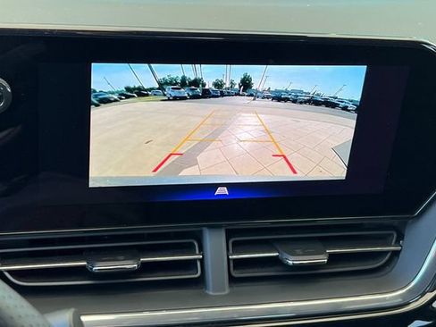 Used 2025 Chevrolet Trax RS w/ Driver Confidence Package FWD image 25