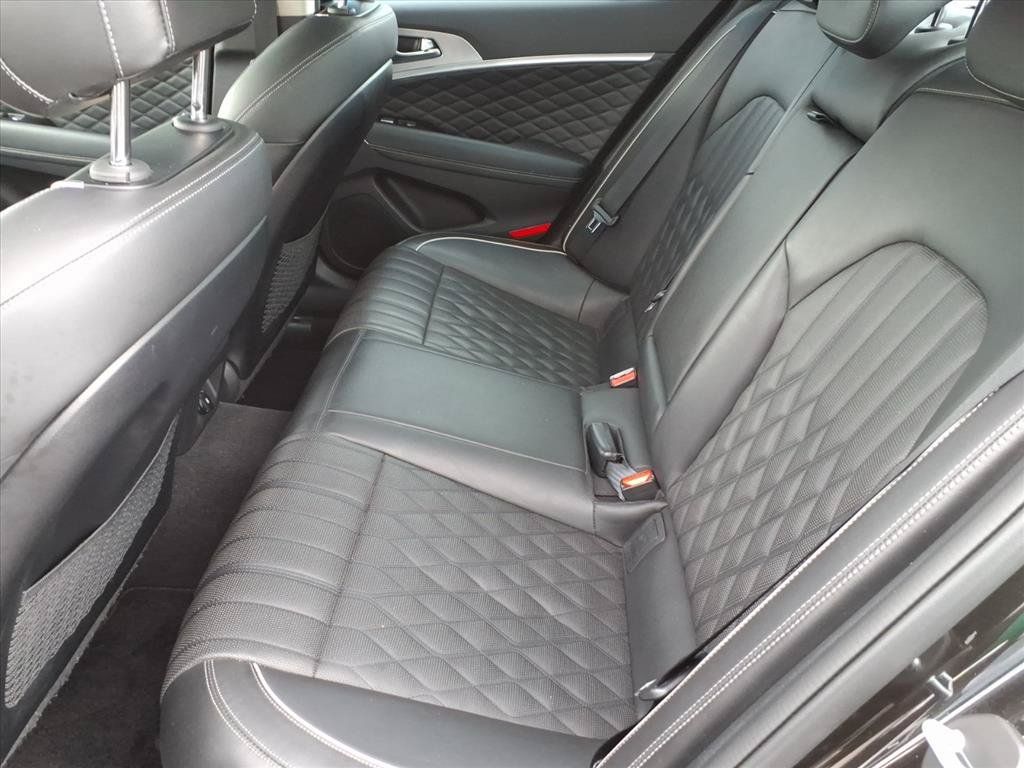Used 2019 Genesis G70 3.3T Advanced w/ Prestige Package RWD image 13