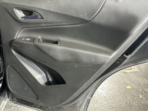 Used 2022 Chevrolet Equinox LT FWD image 31