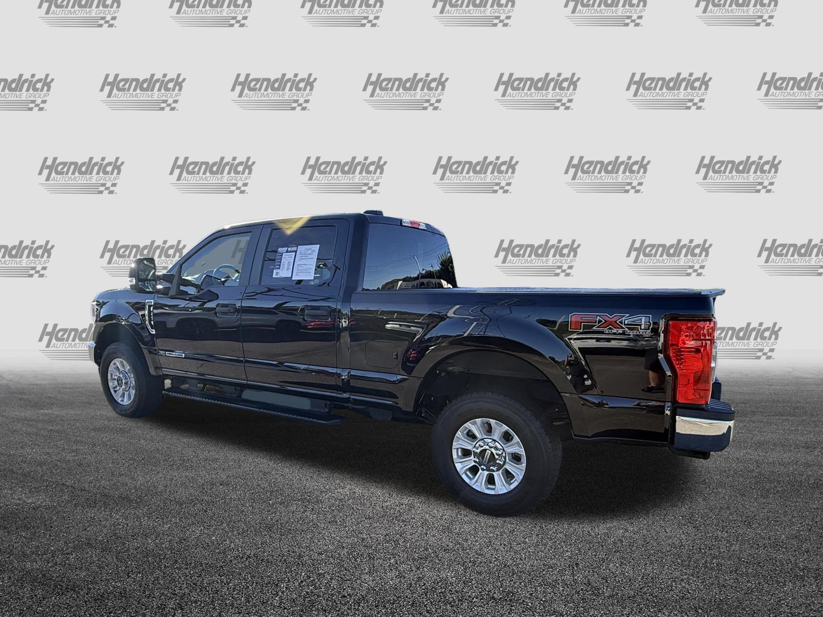 Used 2022 Ford F250 XL w/ STX Appearance Package AWD/4WD image 8