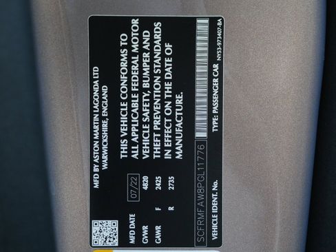 Used 2023 Aston Martin DB11 Coupe image 28