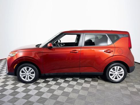 Used 2022 Kia Soul LX FWD image 4