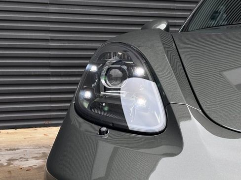 Certified 2024 Porsche 718 Cayman GT4 image 12