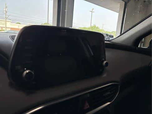 Used 2020 Hyundai Santa Fe Limited image 17