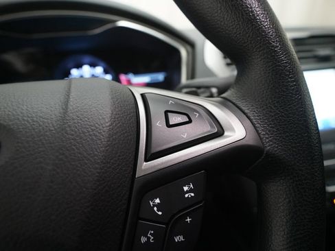 Used 2020 Ford Fusion SE image 16