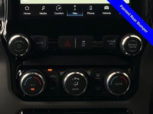 Used 2024 RAM 2500 Big Horn w/ Sport Appearance Package image 18