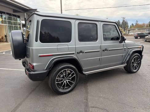 Used 2021 Mercedes-Benz G 550 image 3
